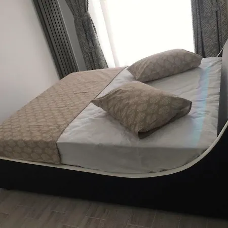 Umi Alezzi Apartment